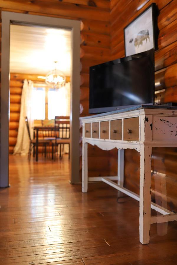 Historic Log Cabin #14 At Horse Creek Resort 拉皮德城 外观 照片